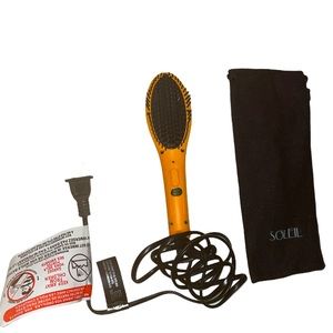 SOLEIL portable mini hot brush.
